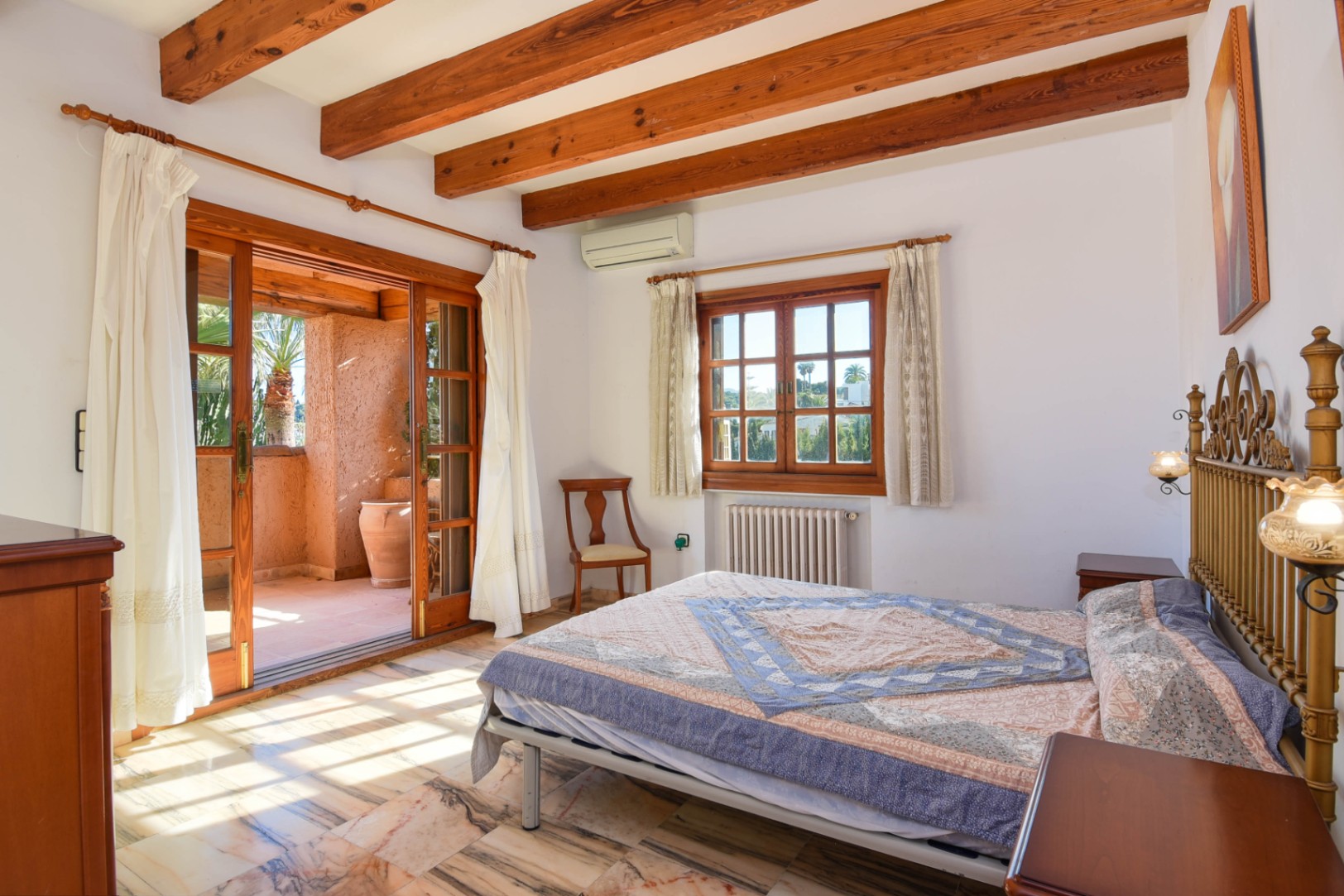 Se vende chalet en La Fustera a 450 m del mar