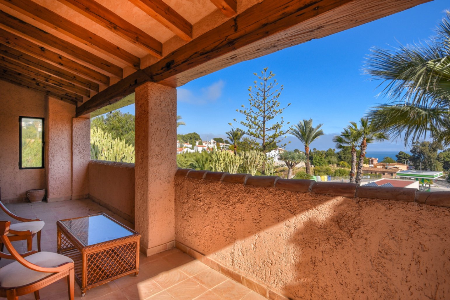 Se vende chalet en La Fustera a 450 m del mar