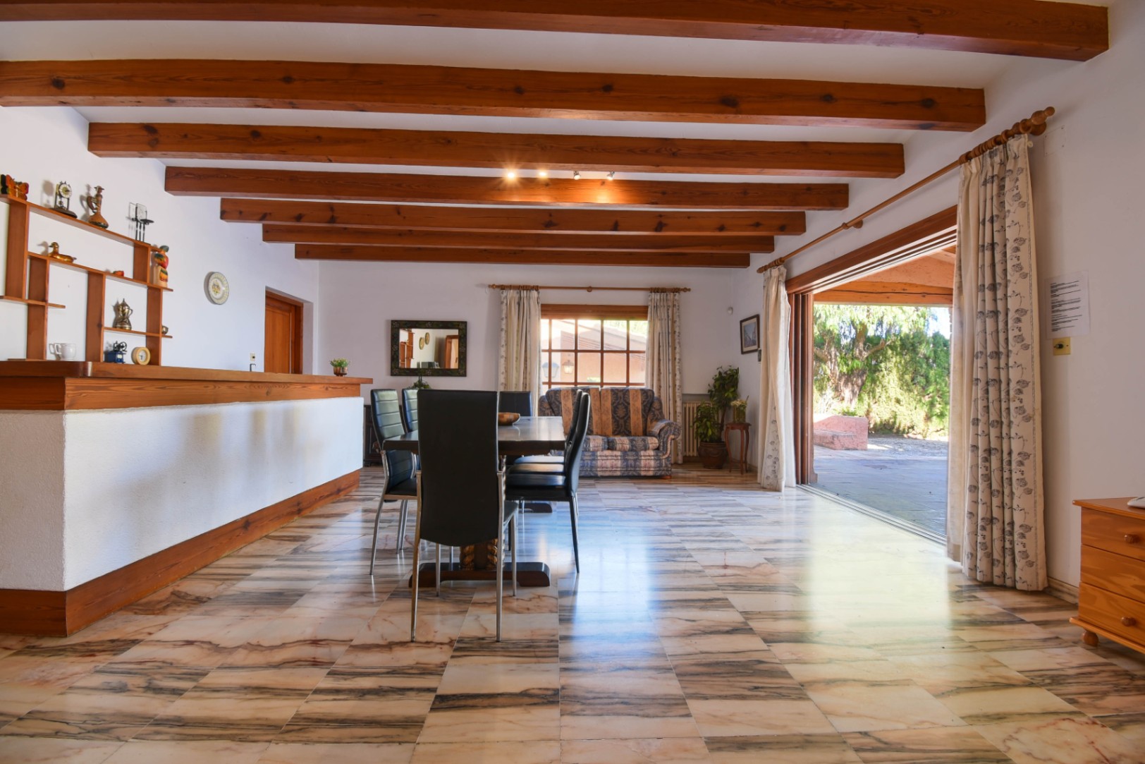 Se vende chalet en La Fustera a 450 m del mar
