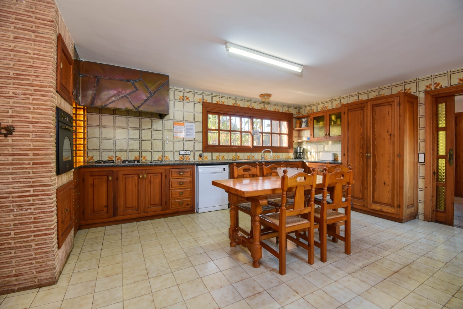 Se vende chalet en La Fustera a 450 m del mar
