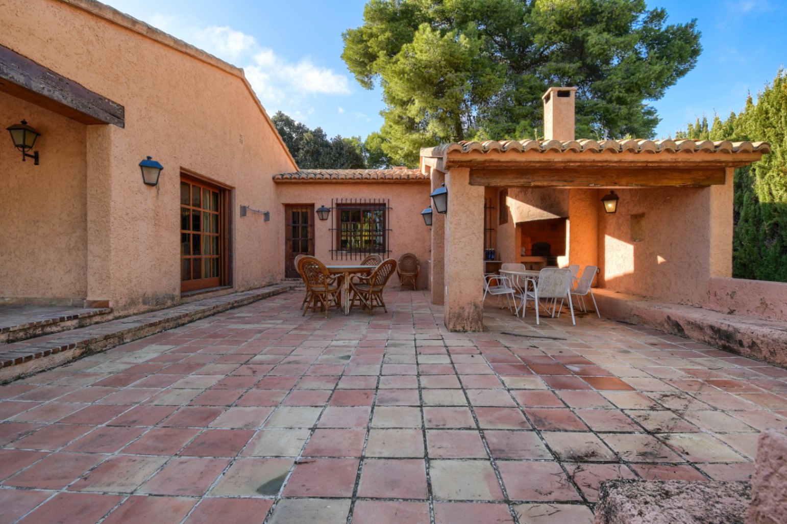 Se vende chalet en La Fustera a 450 m del mar