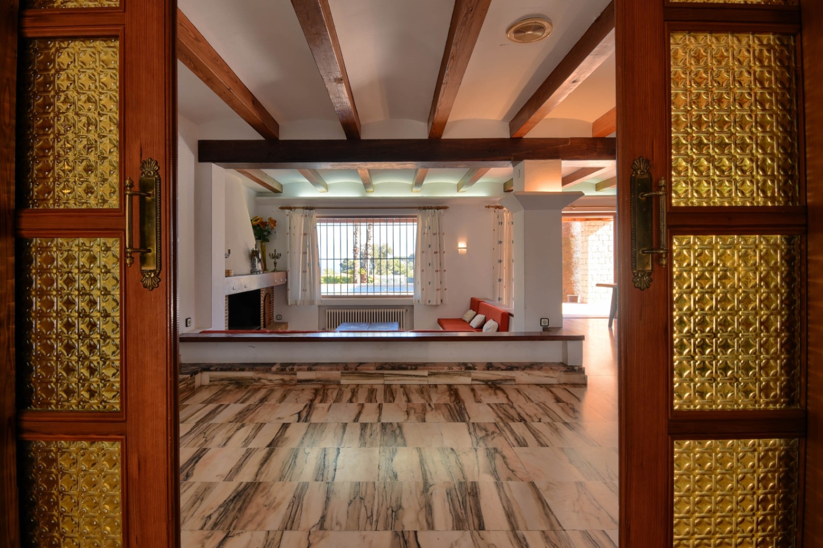 Se vende chalet en La Fustera a 450 m del mar