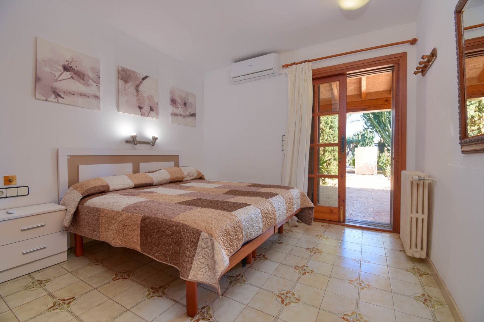 Se vende chalet en La Fustera a 450 m del mar