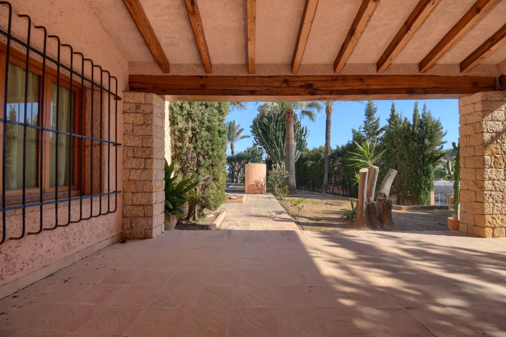 Se vende chalet en La Fustera a 450 m del mar
