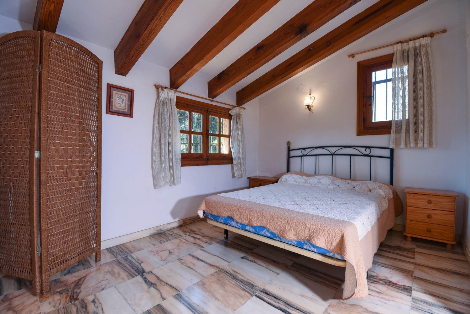 Se vende chalet en La Fustera a 450 m del mar