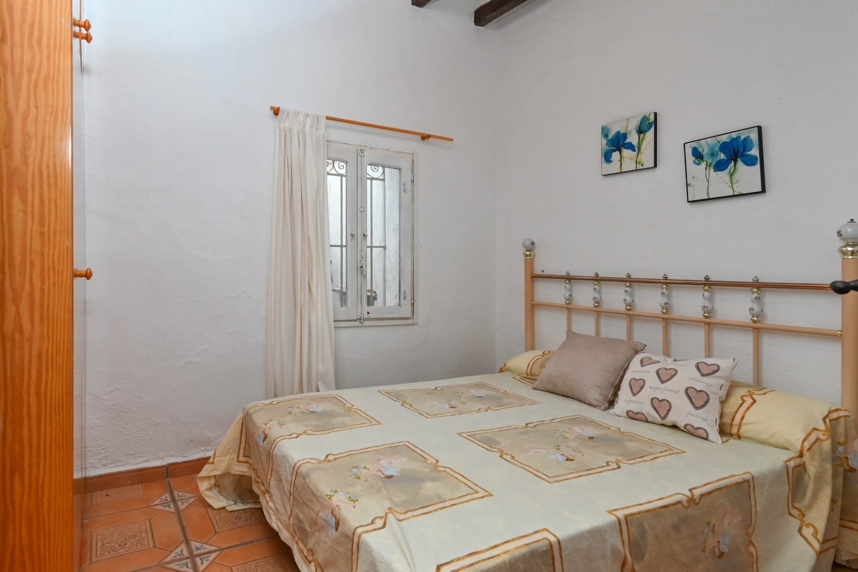 Vendo villa con vistas al mar