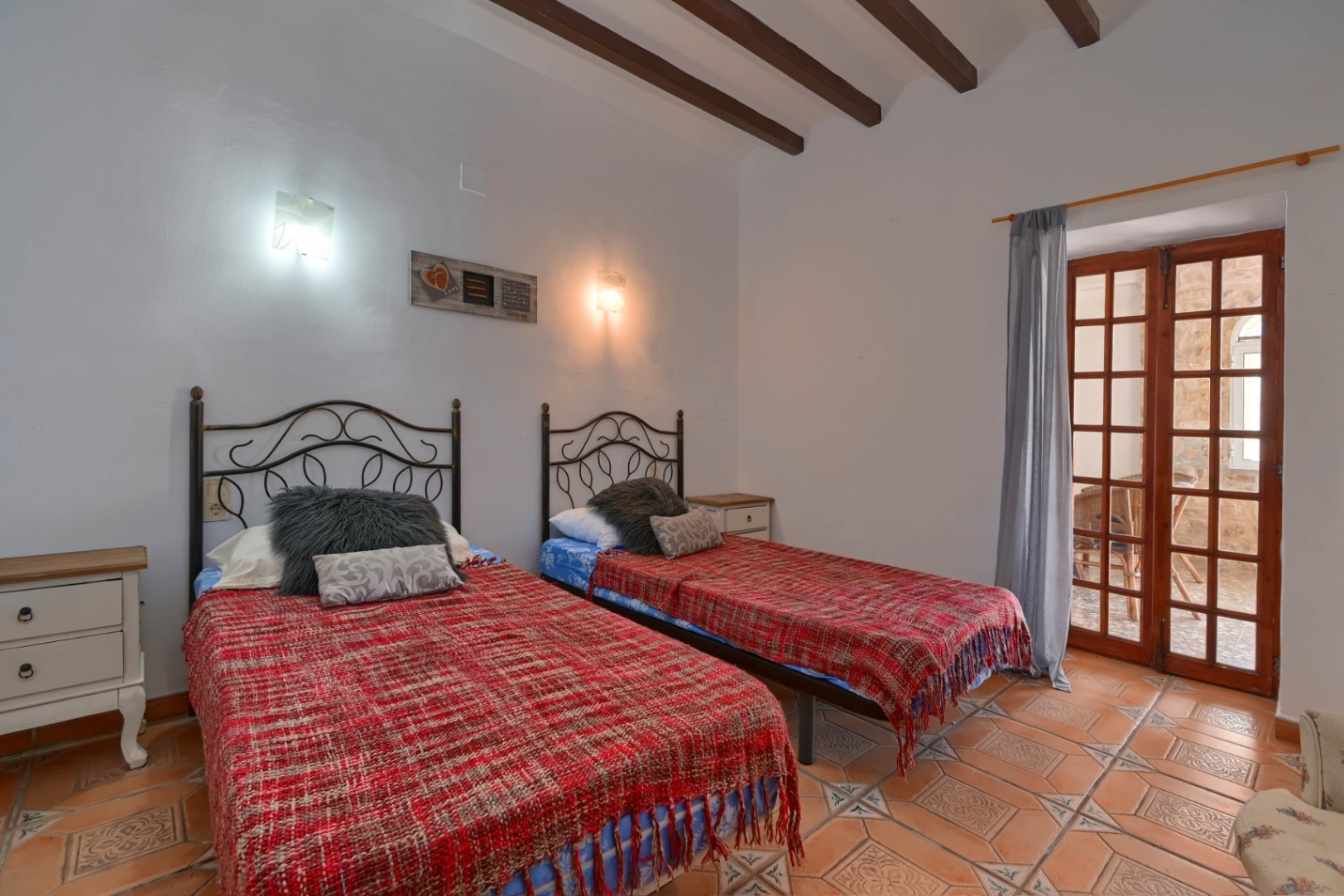 Vendo villa con vistas al mar