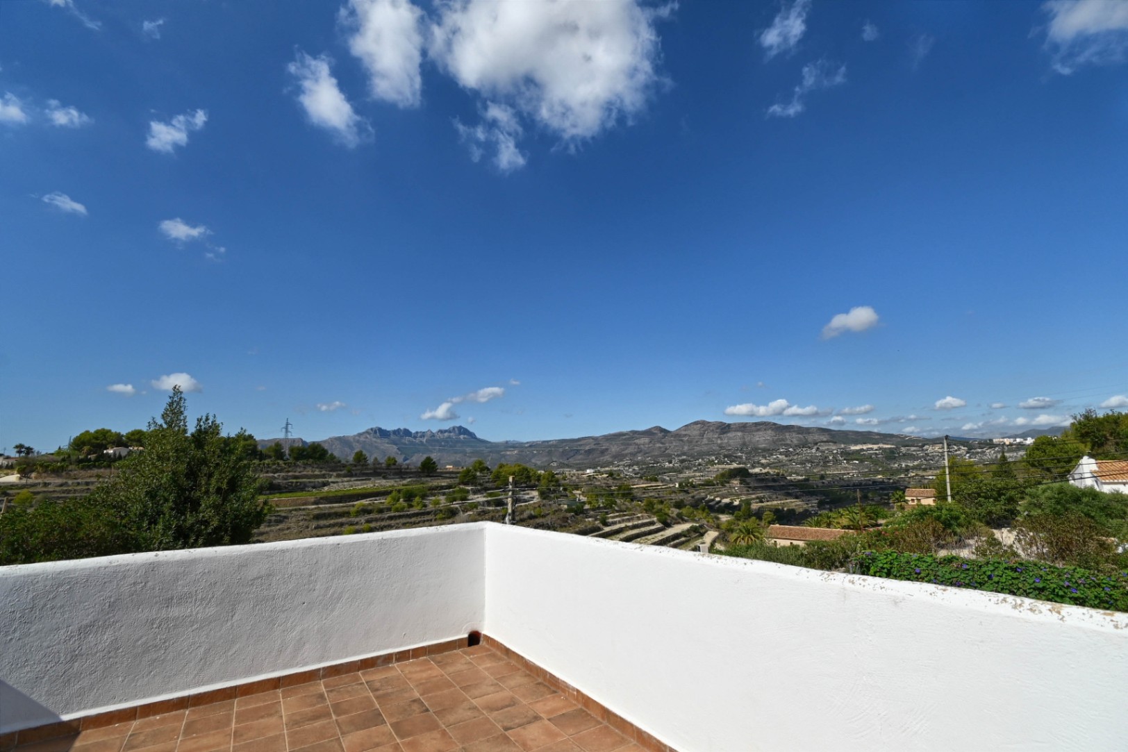 Vendo villa con vistas al mar