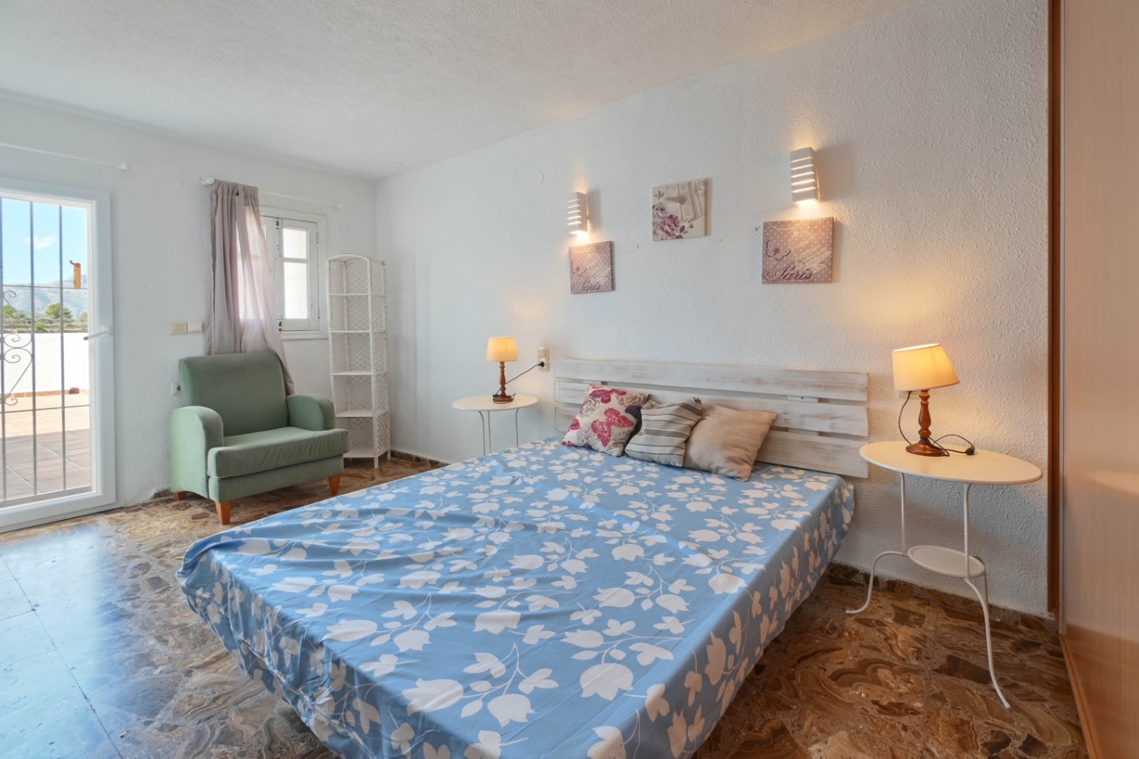 Vendo villa con vistas al mar