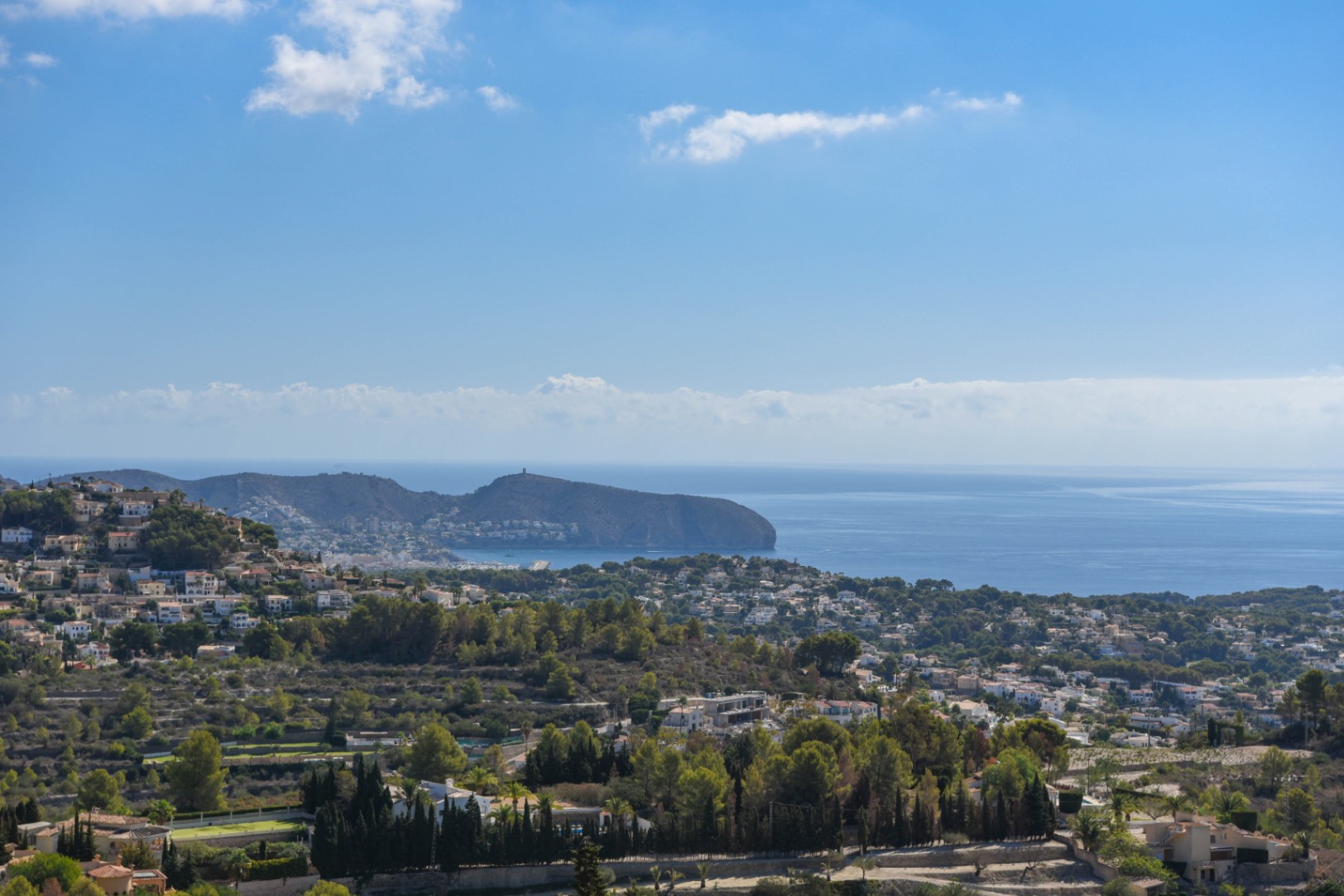 Vendo villa con vistas al mar