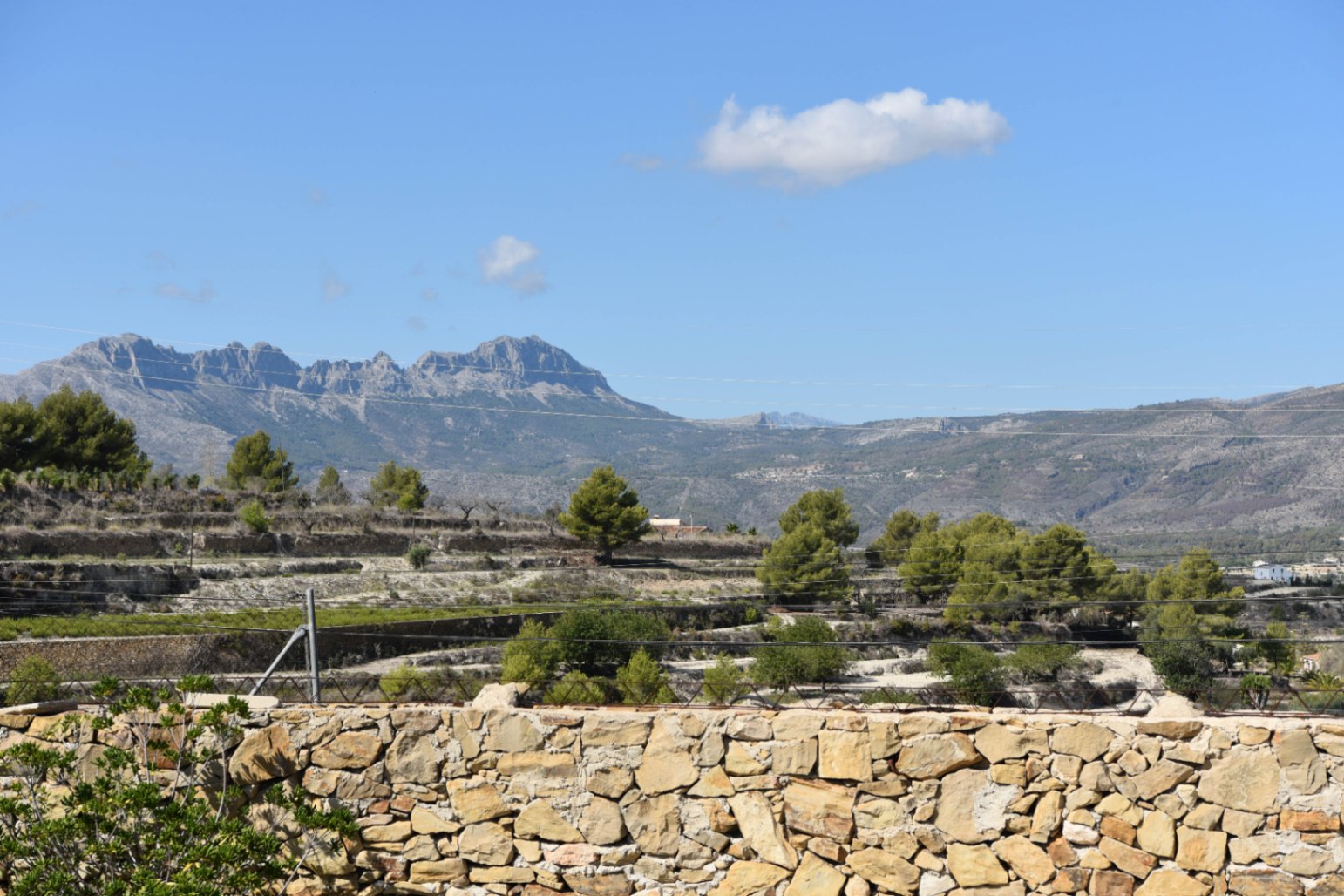 Vendo villa con vistas al mar